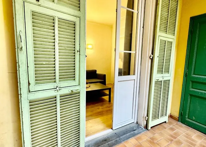 Location Of Nice, Le Port, Charming Flat 4 Nice